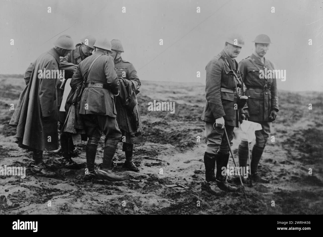 Gen. Allenby, King Albert, 16 May 1917. Albert I of Belgium with British General Edmund Allenby on the ground east of Tilloy-le`s-Mofflaines, Pas-de-Calais, France, which was captured April 9, 1916 during the First Battle of the Scarpe, May 16, 1917 during World War I. Stock Photo